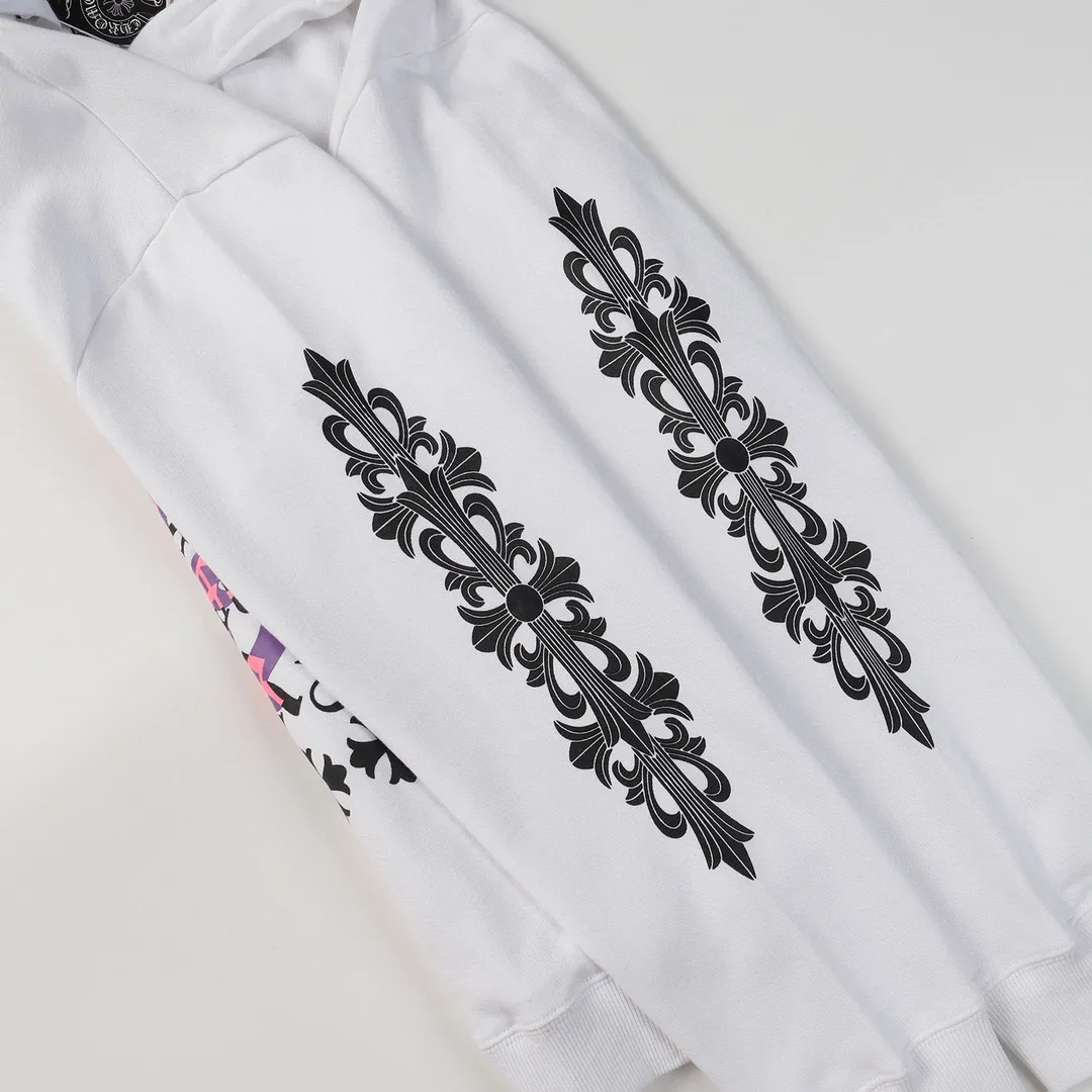 M07—P210 -Chrome Hearts/Chrome Hearts printed sweatshirt cardigan jacket -420 grams of high-density, high-quality wool, soft, delicate and skin-friendly, soft and silky to the touch, warm and skin-friendly -The hardware zipper accessories are all customized and full of details -Colour: black white -Size: S M L XL